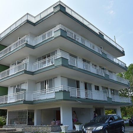 Prado Apartments Літохоро Екстер'єр фото